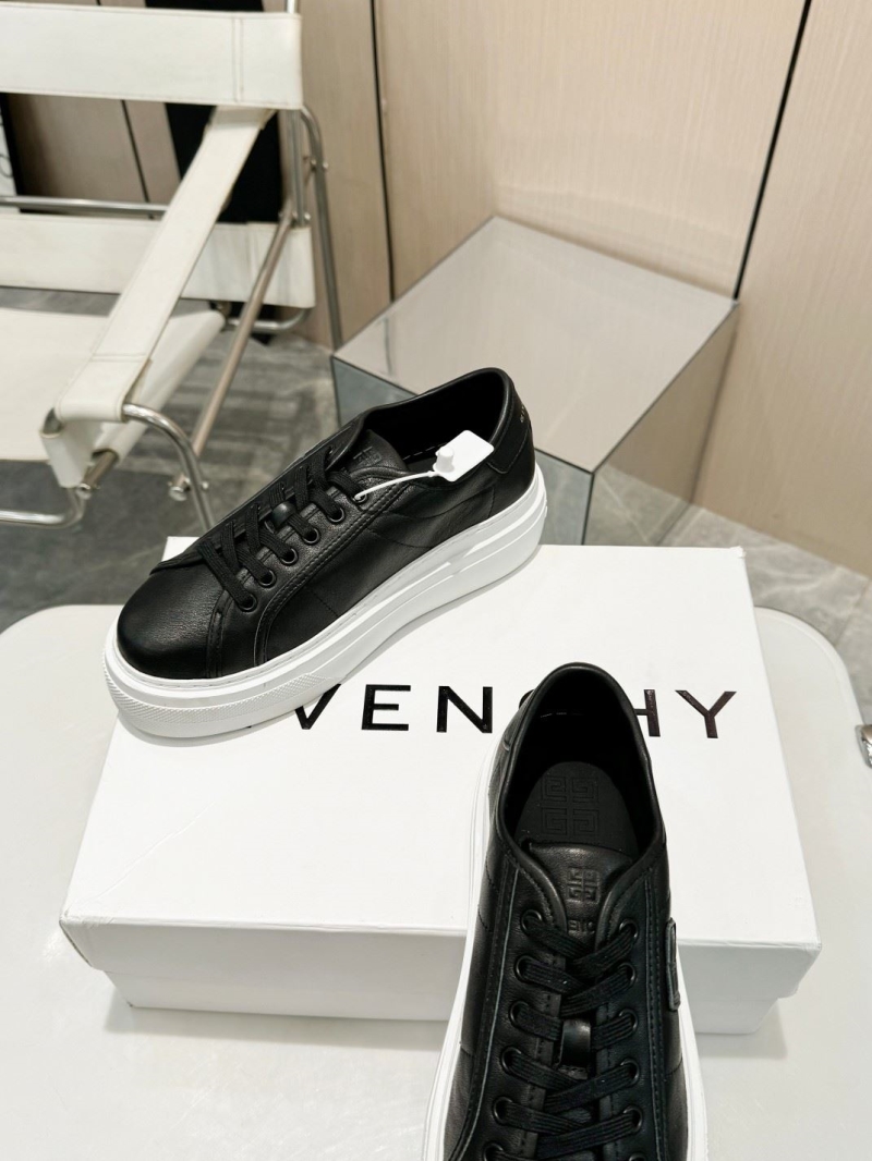 Givenchy Sneakers